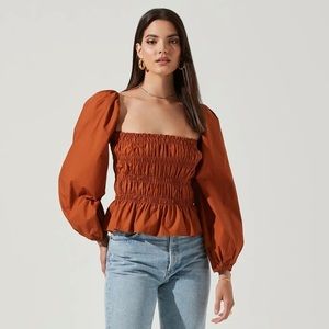 ASTR the label Long bubble sleeve smocked top